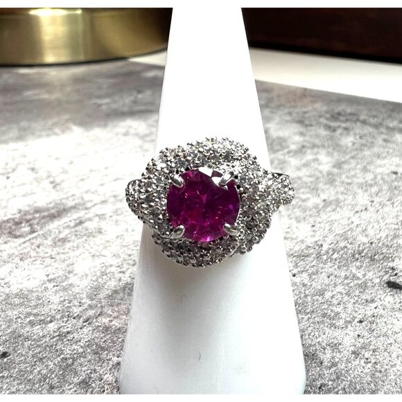 Ring Bomb Party Ring, hot pink stone silver color band, size 7 - Picture 8 of 9